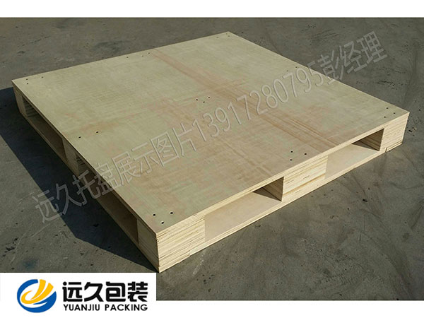 天然實(shí)木托盤(pán)和膠合板托盤(pán)的綜合性能對(duì)比